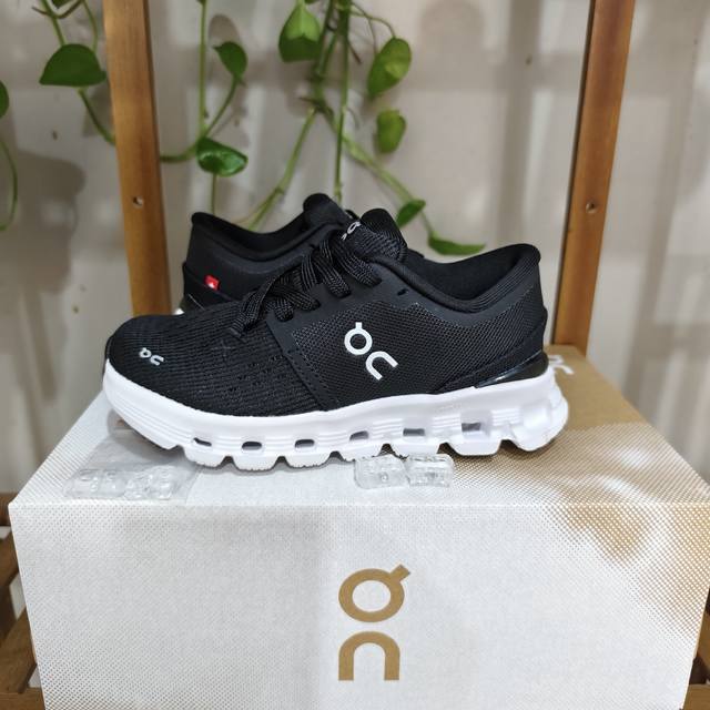 On Cloud X 4 Kids Running Shoes Sizes 28-37 with Shoelace Buckles DDD