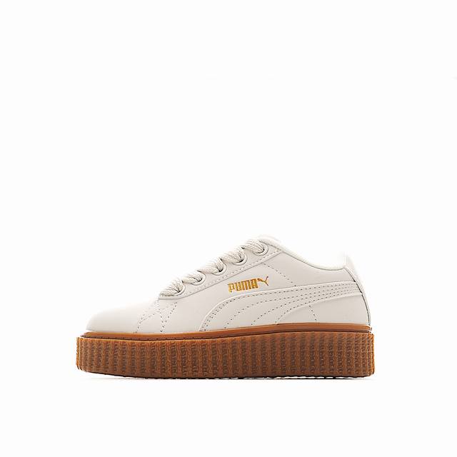 This shoe offers a perfect blend of style and comfort for children. Its unique