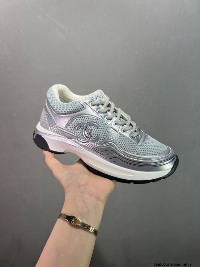 Company-level Chanel 25Ss spring and summer new counter top casual sports shoes.