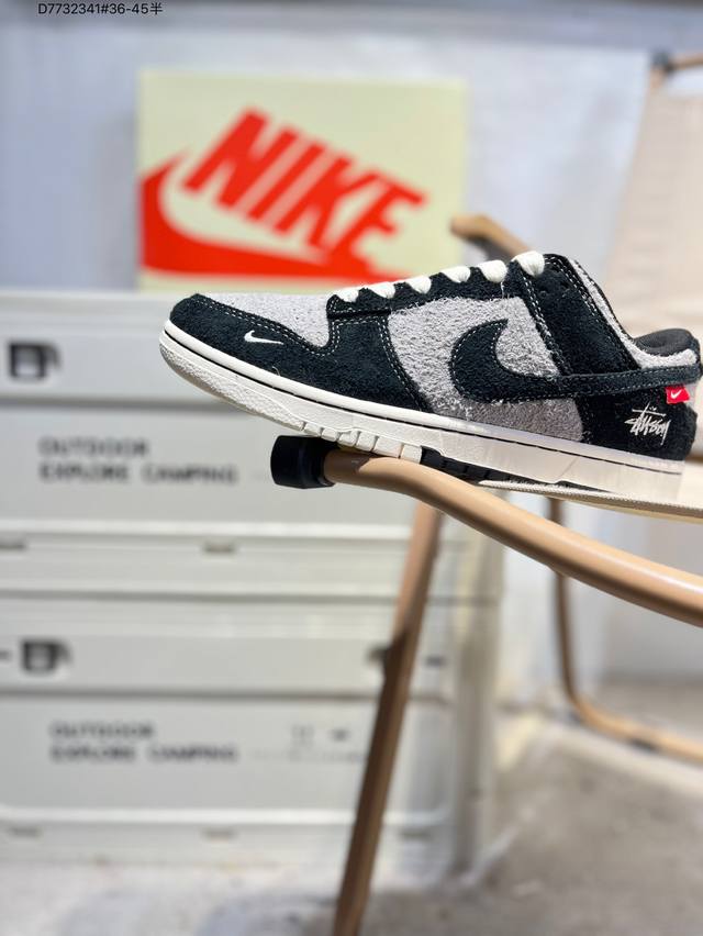 Pure original, special offer, top-grain Nike SB Dunk Low. Highly recommended new